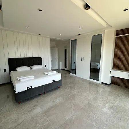 Villa Nefiss With Private Pool Kusadası