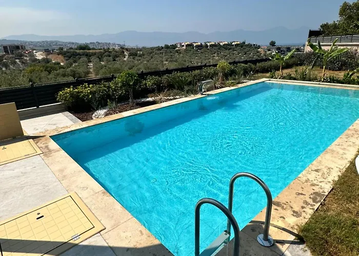 Willa Nefiss With Private Pool Kusadası