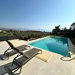 Nefiss With Private Pool Kuşadası